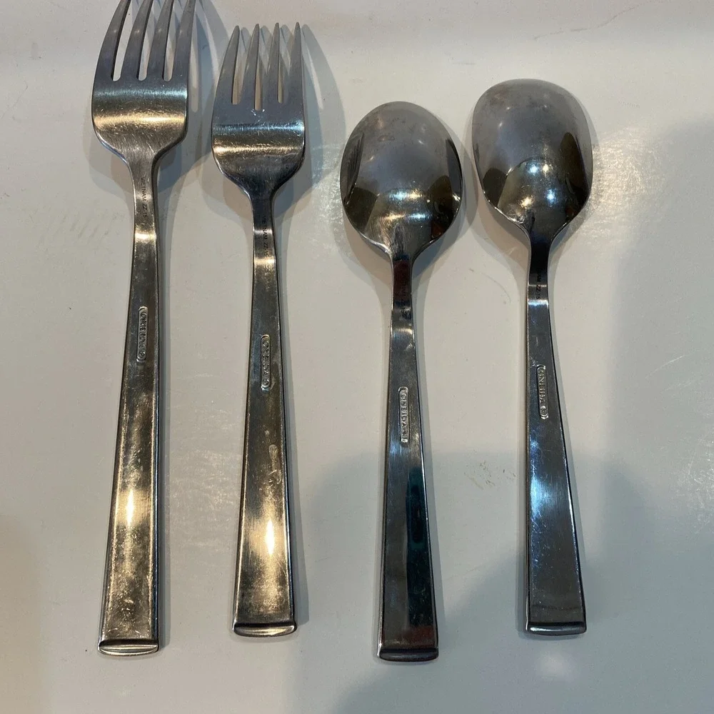 Oneida Perry 18/0 Stainless Flatware Lot Sugar & Cereal Spoon Forks Dinner Salad